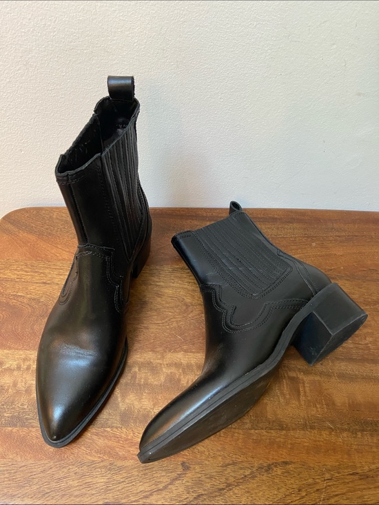 Dolce Vita Shoes - Dolce Vita Black Leather Western Block Heel Boots Sz 8.5 Western